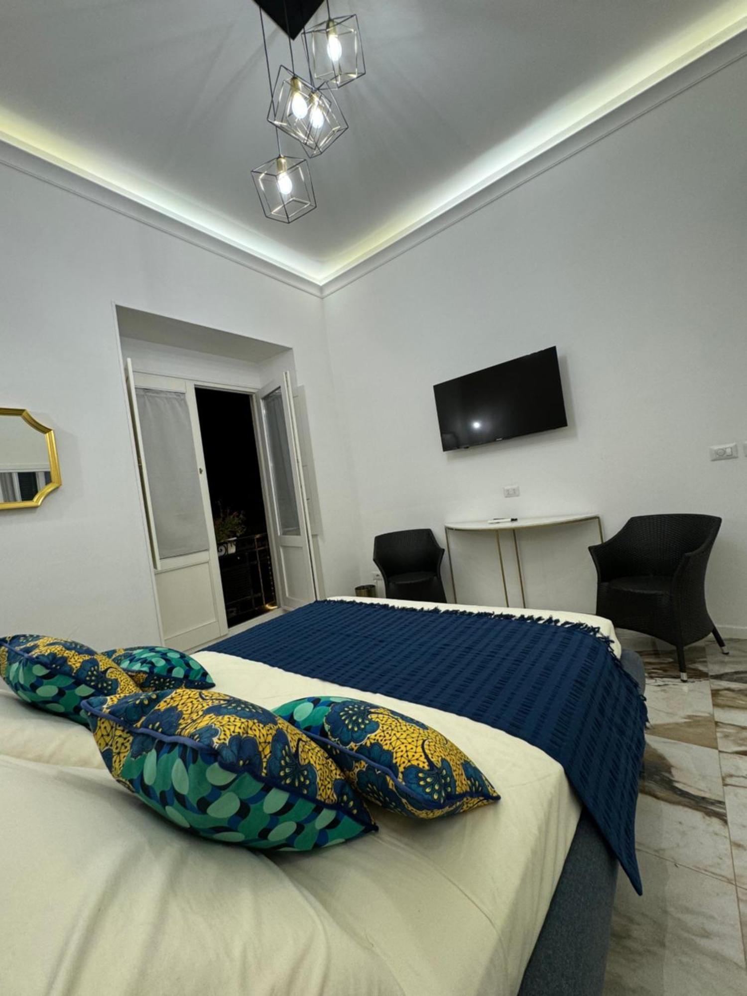 Guest House Regina Carolina ナポリ エクステリア 写真