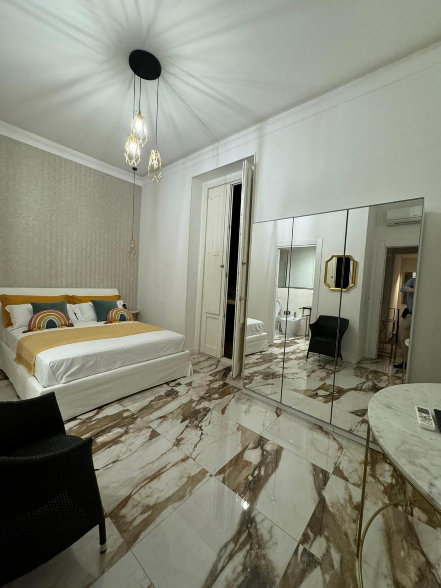 Guest House Regina Carolina ナポリ エクステリア 写真